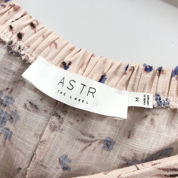 ASTR THE LABEL‎ Flutter Sleeve Faux Wrap Top PERIWINKLE FLORAL M - Picture 2 of 9